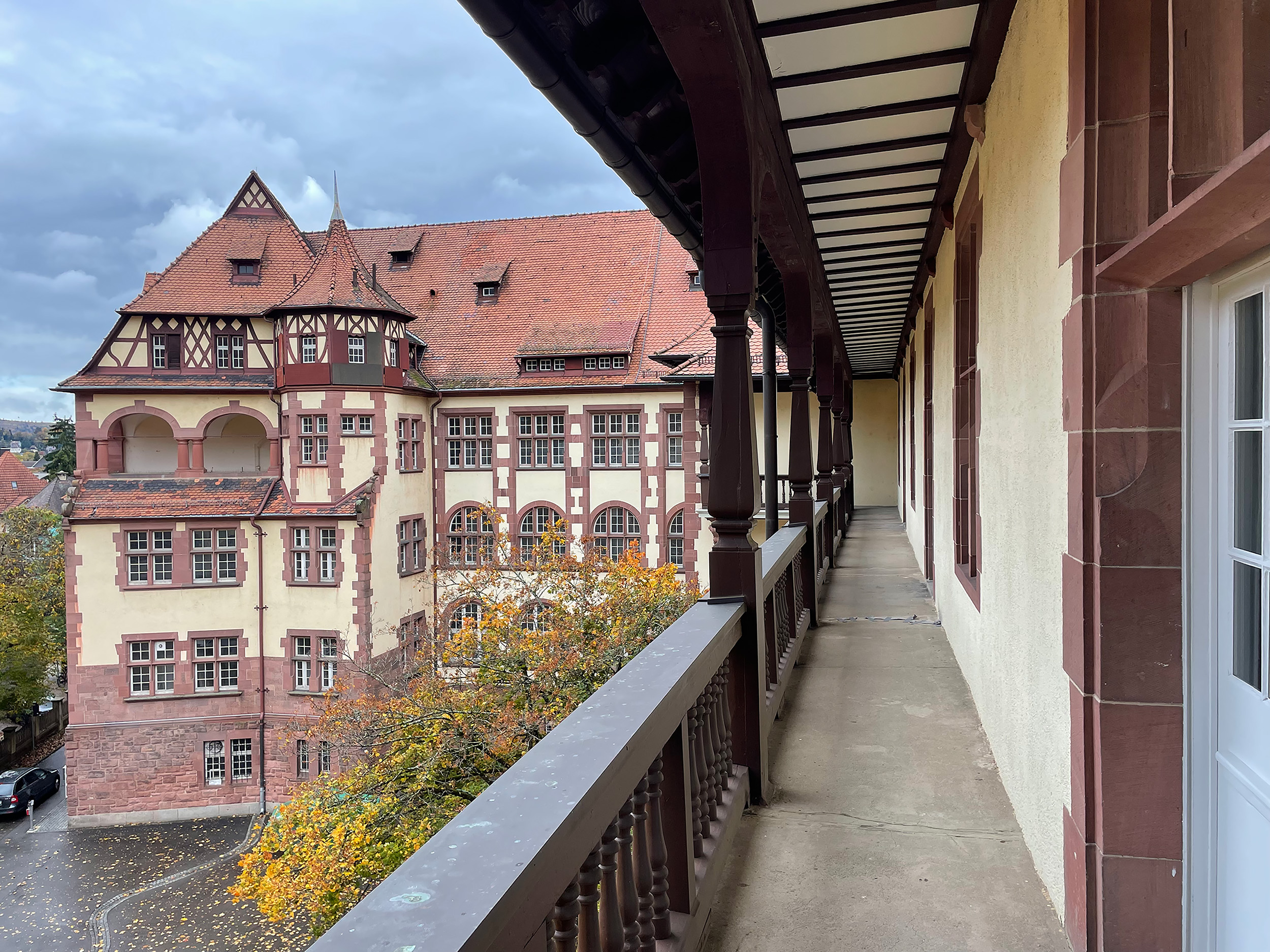 Blick auf den Westflügel